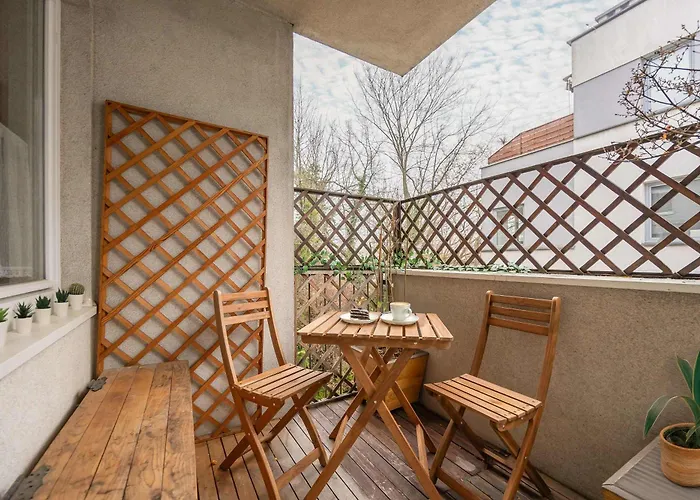 شقة Unique With Air Conditioning And Underground Parking By Renters *