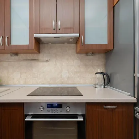 Unique With Air Conditioning And Underground Parking By Renters