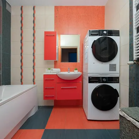 Апартаменты Unique With Air Conditioning And Underground Parking By Renters